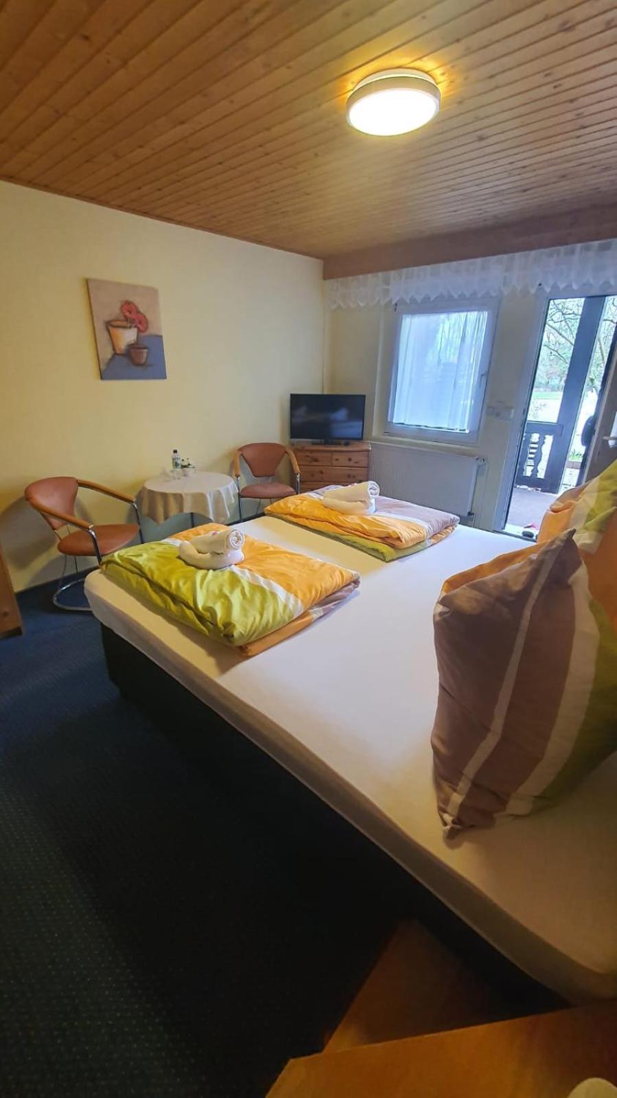 Motel Zur Festwiese Gierstädt Exterior foto